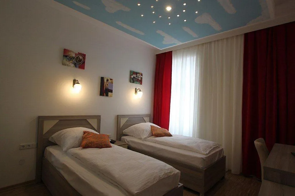Hotel Kavun Munich