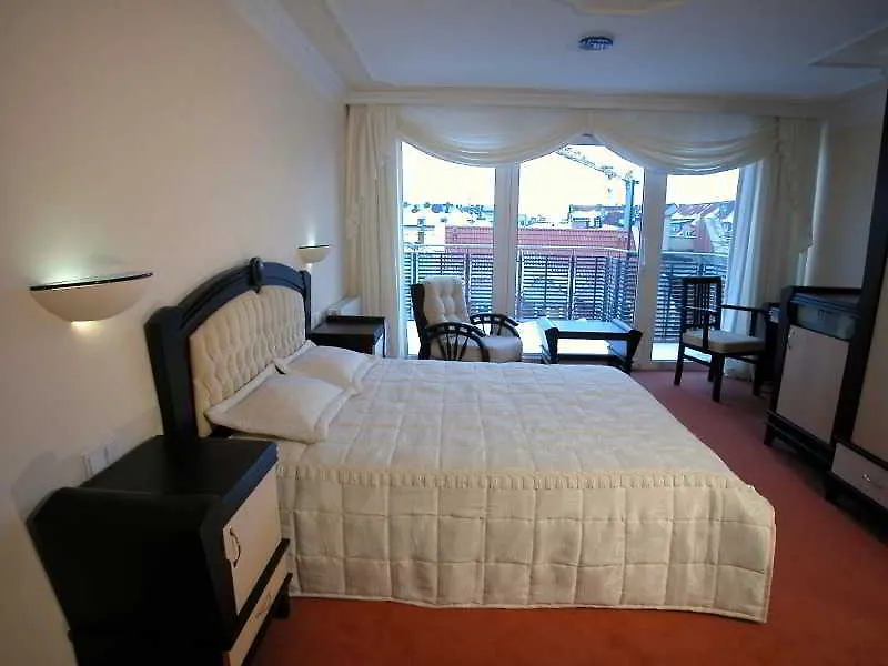 Hotel Kavun Munich