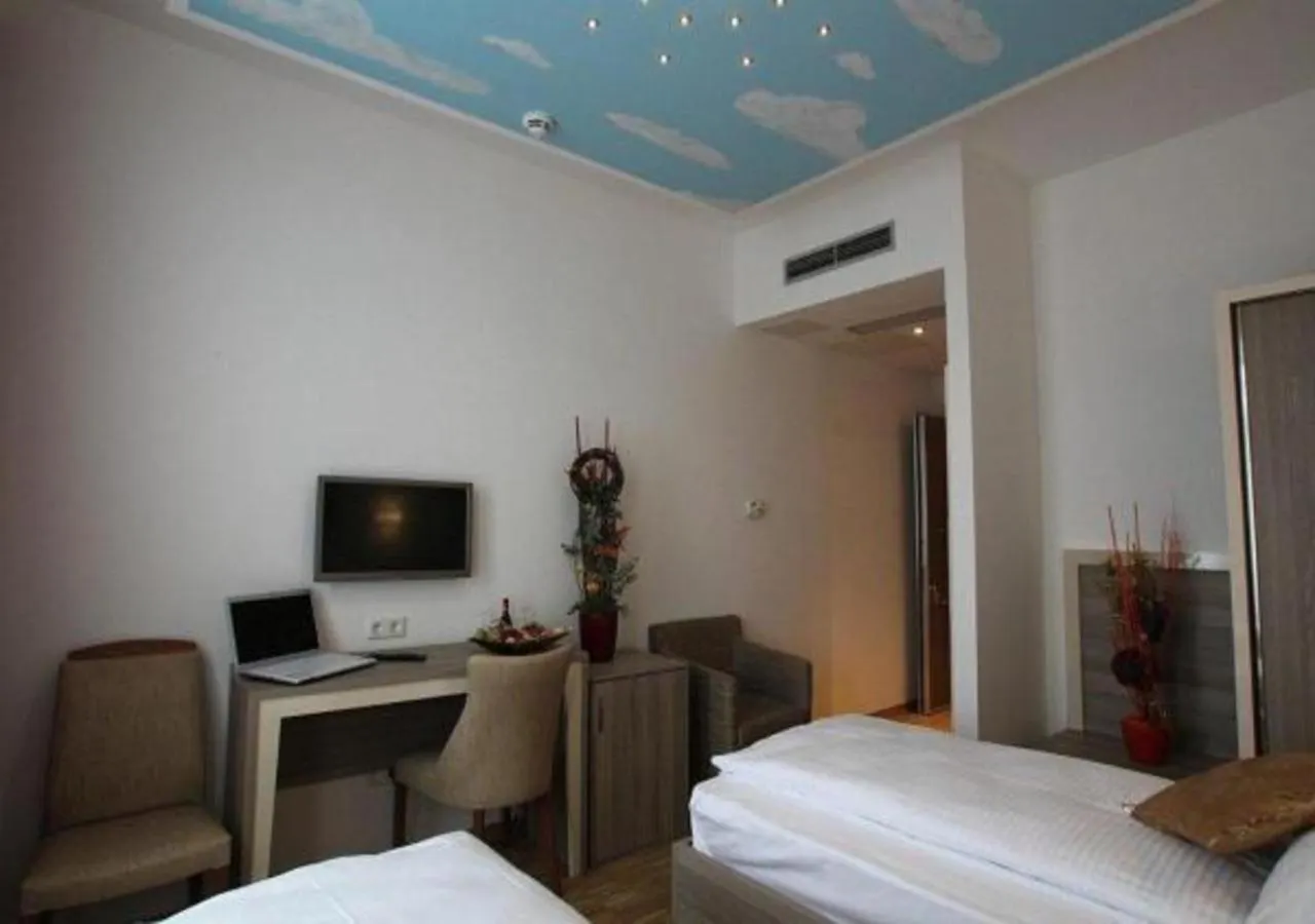 Hotel Kavun Munich