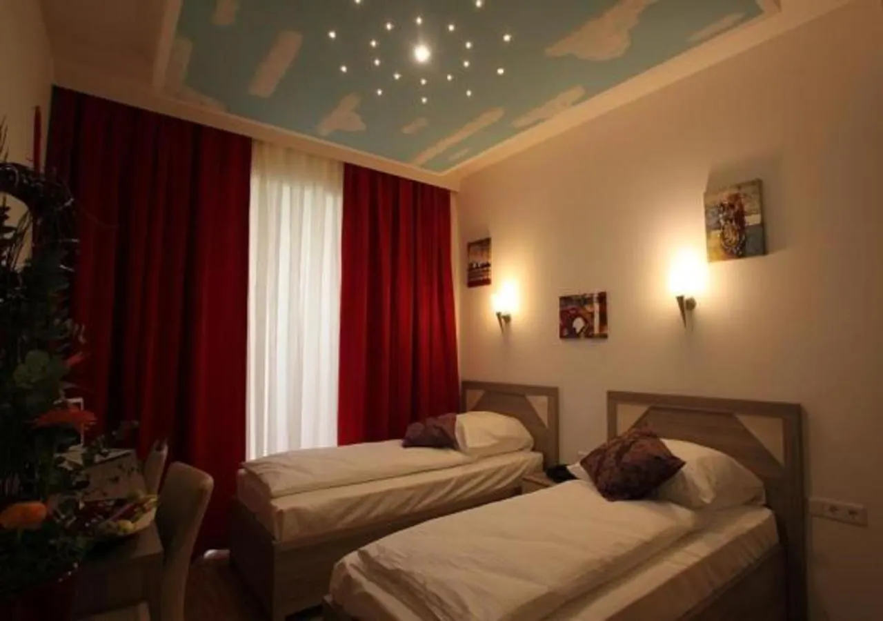 Hotel Kavun Munich